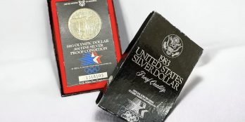 Boxed American 1983 Olympic dollar .900 fine silver 1984 LA Games